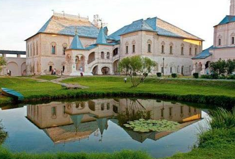 Автобусная экскурсия «Сказы озера Неро» в Ростов Великий из Москвы