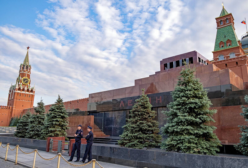 День защитника Отечества в Москве